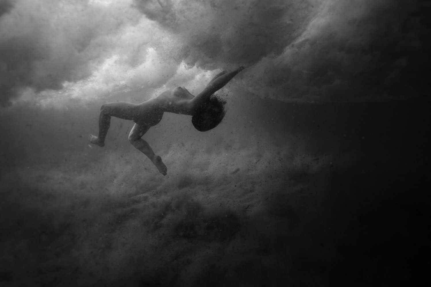 underwater corse corsica sea mediterranean island france french photographer photographe ajaccio Krista Espino Capo di feno wave nude nue femme woman fine art photography-9.jpg