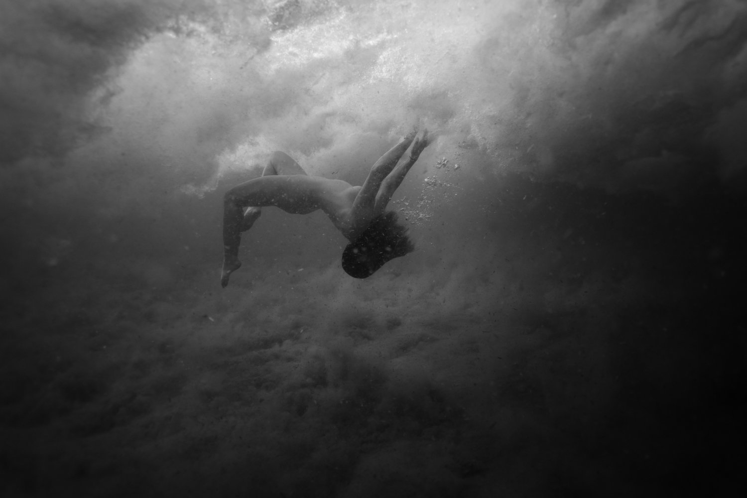 underwater corse corsica sea mediterranean island france french photographer photographe ajaccio Krista Espino Capo di feno wave nude nue femme woman fine art photography-10.jpg