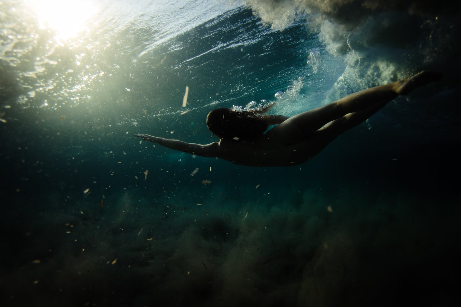 underwater corse corsica sea mediterranean island france french photographer photographe ajaccio Krista Espino Capo di feno wave nude nue femme woman fine art photography-40.jpg