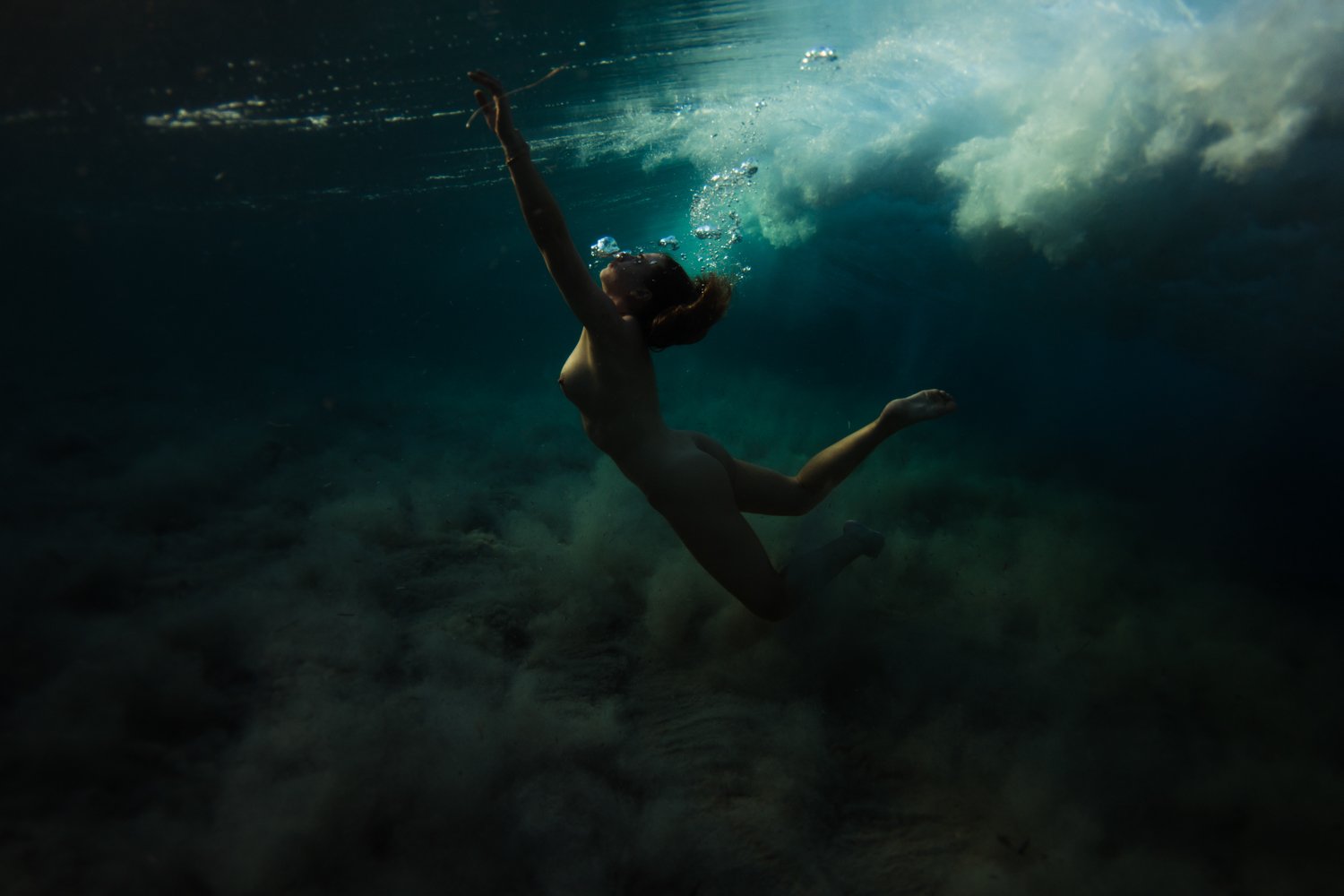 underwater corse corsica sea mediterranean island france french photographer photographe ajaccio Krista Espino Capo di feno wave nude nue femme woman fine art photography-45.jpg