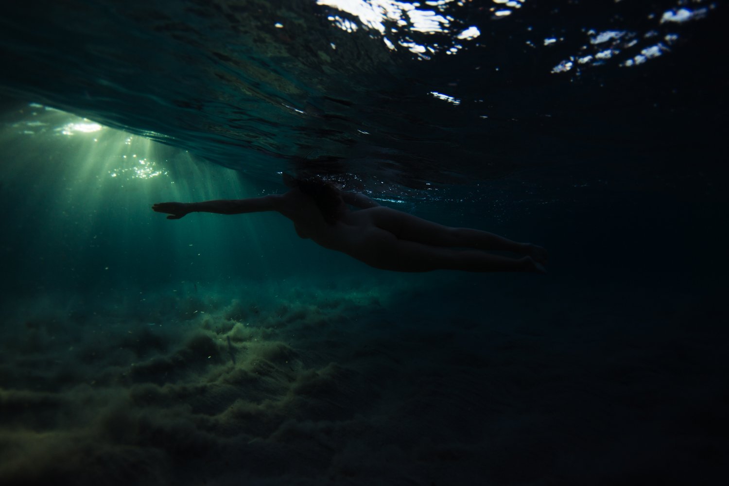 underwater corse corsica sea mediterranean island france french photographer photographe ajaccio Krista Espino Capo di feno wave nude nue femme woman fine art photography-52.jpg