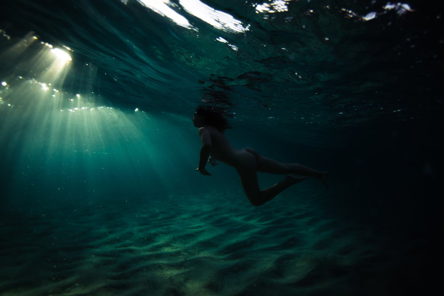 underwater corse corsica sea mediterranean island france french photographer photographe ajaccio Krista Espino Capo di feno wave nude nue femme woman fine art photography-73.jpg