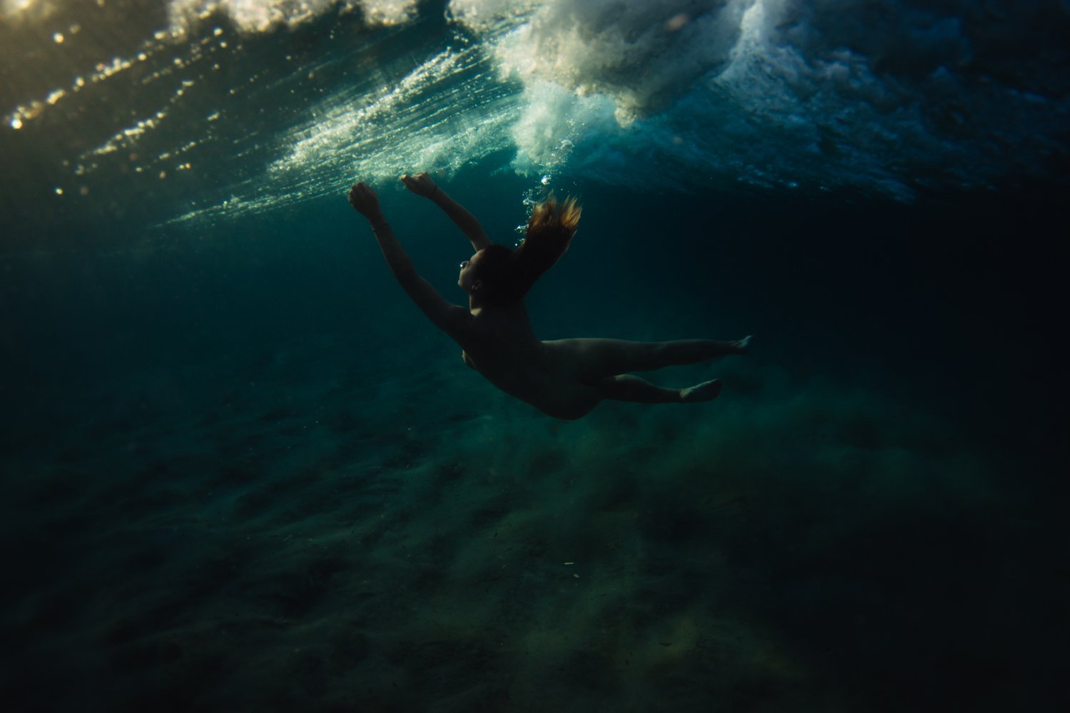 underwater corse corsica sea mediterranean island france french photographer photographe ajaccio Krista Espino Capo di feno wave nude nue femme woman fine art photography-76.jpg