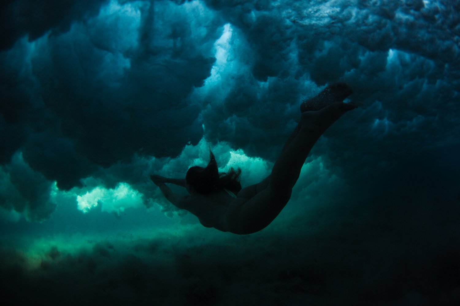 underwater corse corsica sea mediterranean island france french photographer photographe ajaccio Krista Espino Capo di feno wave nude nue femme woman fine art photography-78.jpg