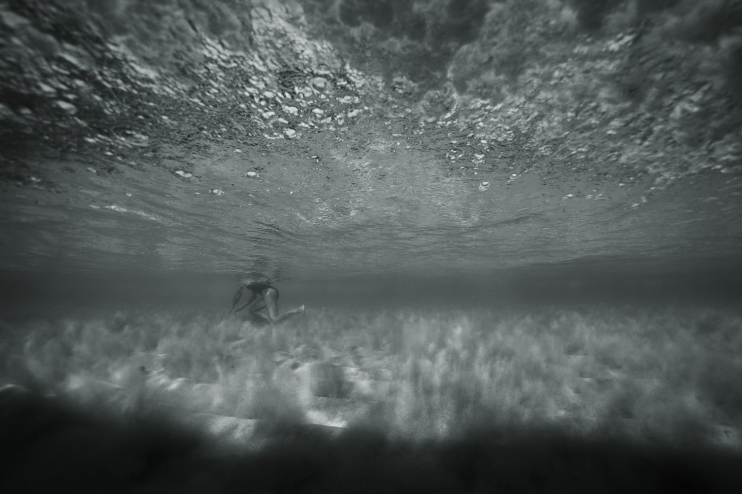 summer underwater corse corsica sea mediterranean island france french photographer photographe ajaccio Krista Espino Capo di feno wave femme woman fine art photography swim-38.jpg