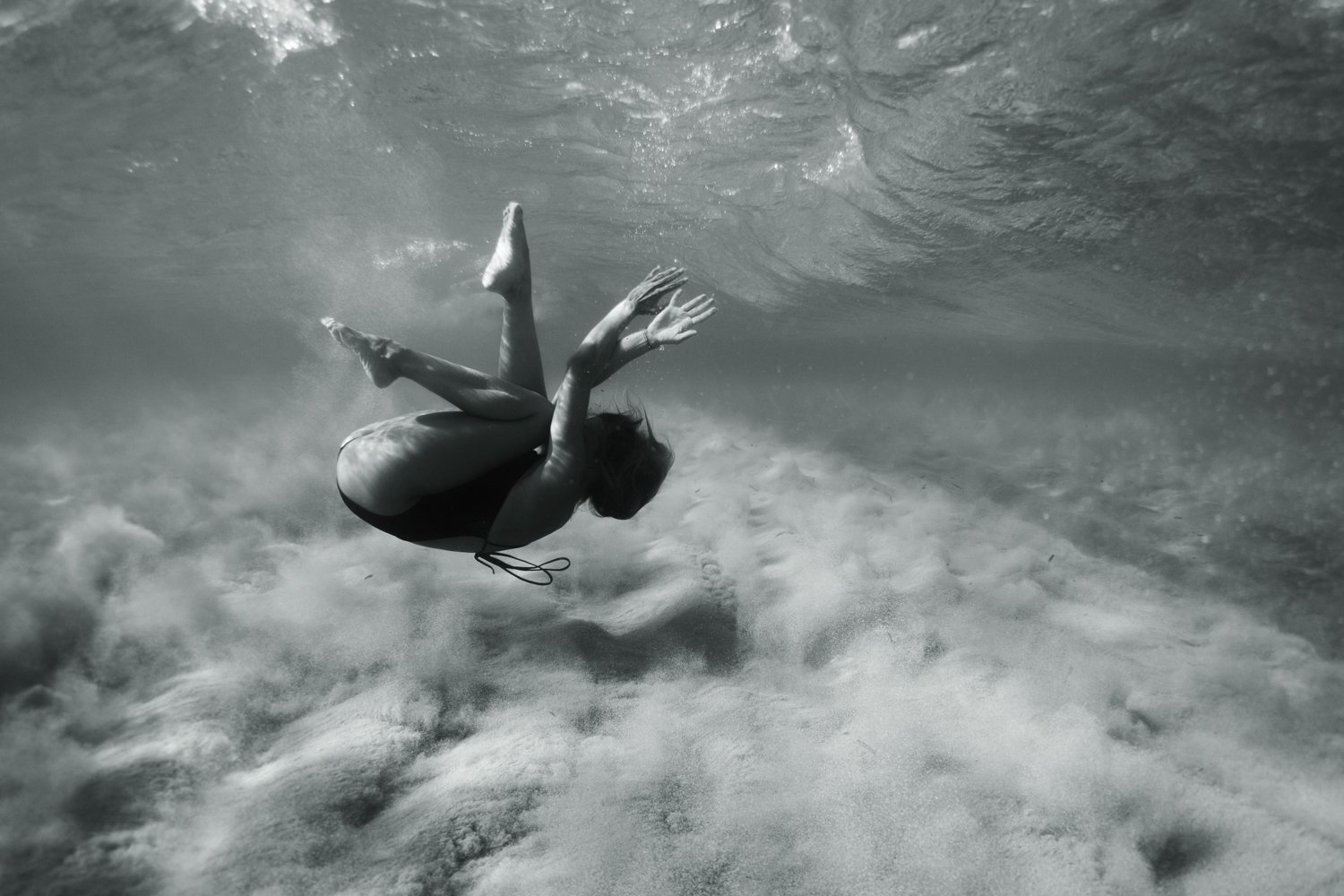 summer underwater corse corsica sea mediterranean island france french photographer photographe ajaccio Krista Espino Capo di feno wave femme woman fine art photography swim-42.jpg