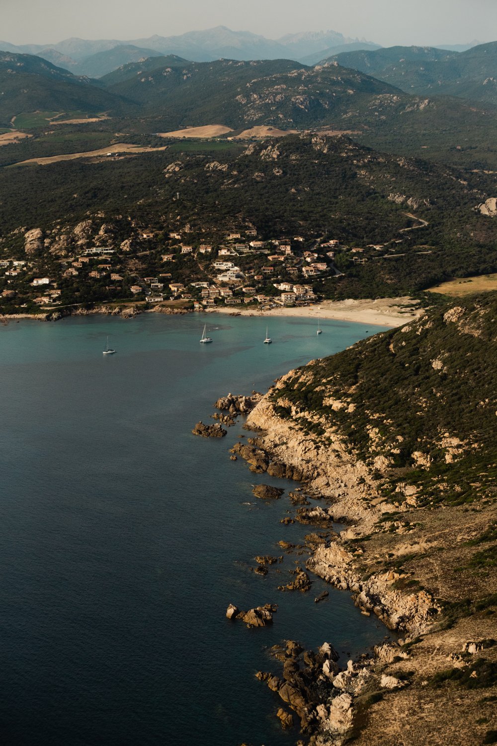 corse corsica photographe aerial photography libertaventura libert'aventura air l'air mountains sea la mer mediterranean mer Méditerranée beach plage from above Krista Espino photographie nature_-15.jpg