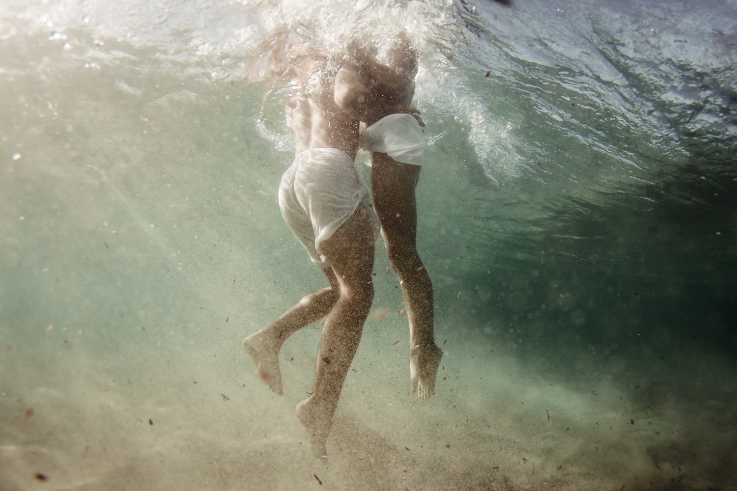 underwater love couple session Krista Espino Anza Creative love amour sous l'eau corse corsica-8.jpg