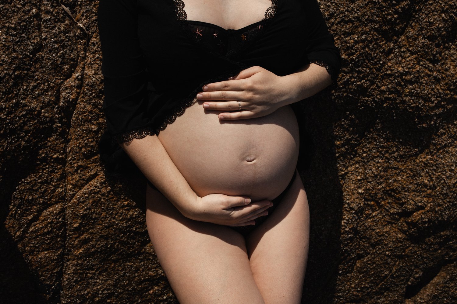 pregnancy maternity photographer grossesse photographe famille family corse corsica france underwater sous l'eau marine sea la mer plage Krista Espino Anza Creative_-8.jpg