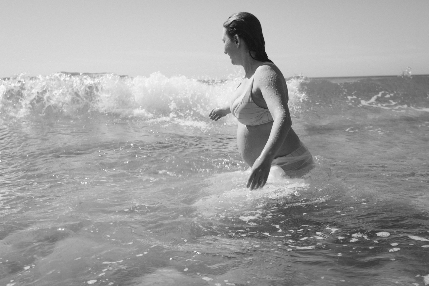 pregnancy maternity photographer grossesse photographe famille family corse corsica france underwater sous l'eau marine sea la mer plage Krista Espino Anza Creative_-43.jpg