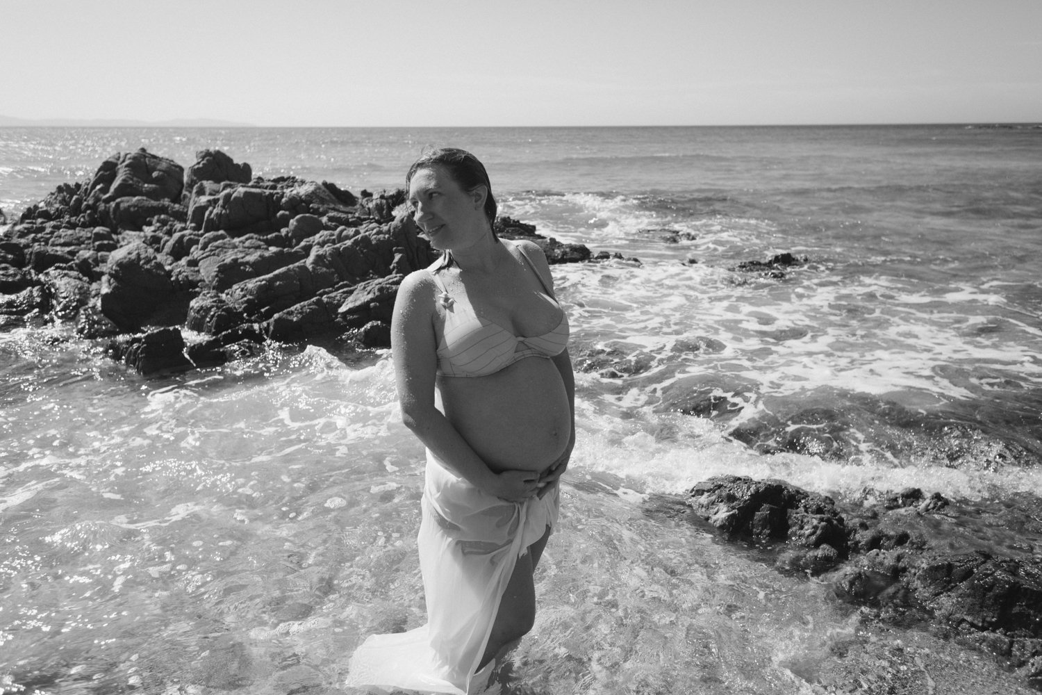 pregnancy maternity photographer grossesse photographe famille family corse corsica france underwater sous l'eau marine sea la mer plage Krista Espino Anza Creative_-44.jpg