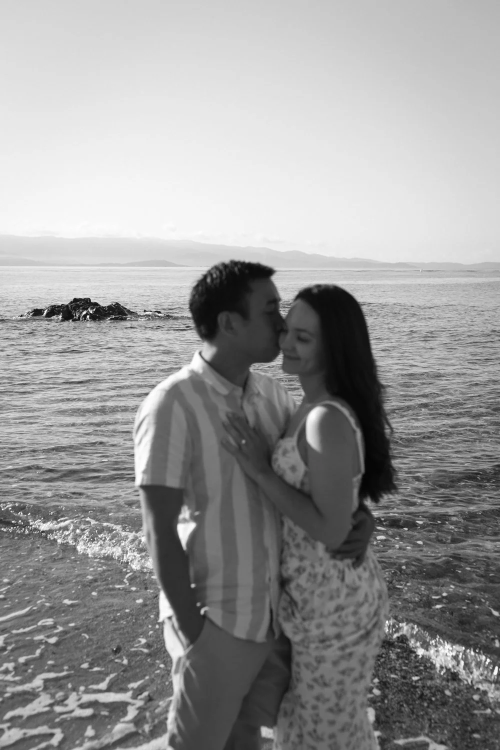 seance photo photography ajaccio séance engagement fiancée fiançailles citadelle aiacciu couple session beach la mer plage corse corsica france photographie photographe Krista Espino-22.jpg