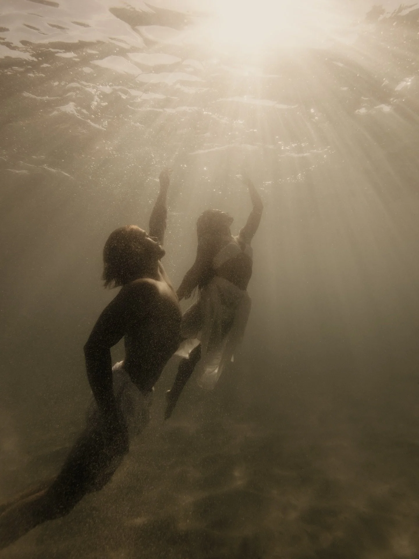 &lsquo;El Roi&rsquo; 

Hebrew for &ldquo;the God who sees me&rdquo; Genesis 16

.
.
.
#chretien #chr&eacute;tienne #chr&eacute;tien #hebrew #christianart #christianartist #contemporyart