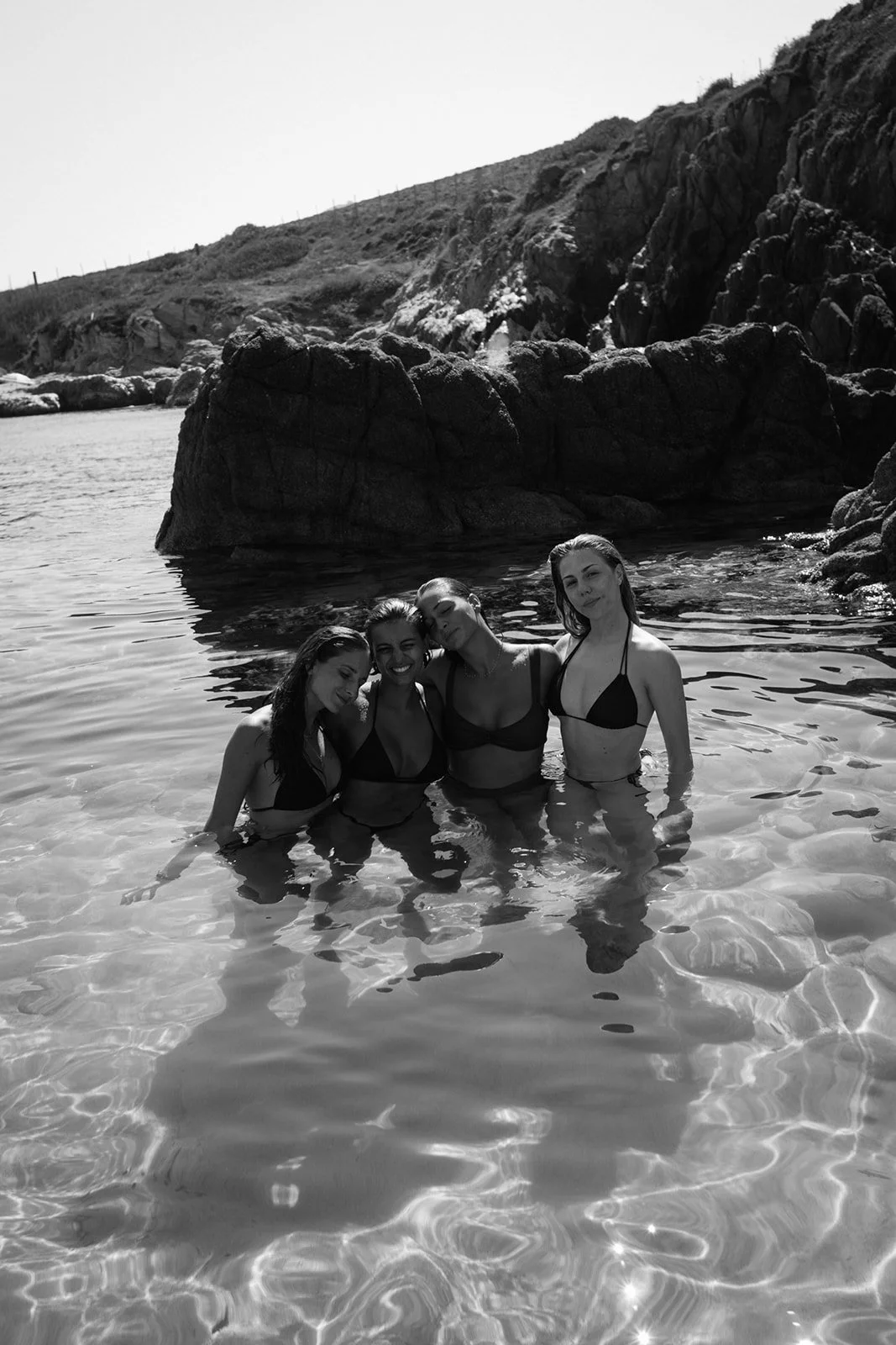 ajaccio amis photographe sous leau marin marine la mer Krista Espino Anza Creative underwater femme lifestyle seance photo séance corse Corsica France capo underwater photogaphy photographie photographe5C2A7790.jpg