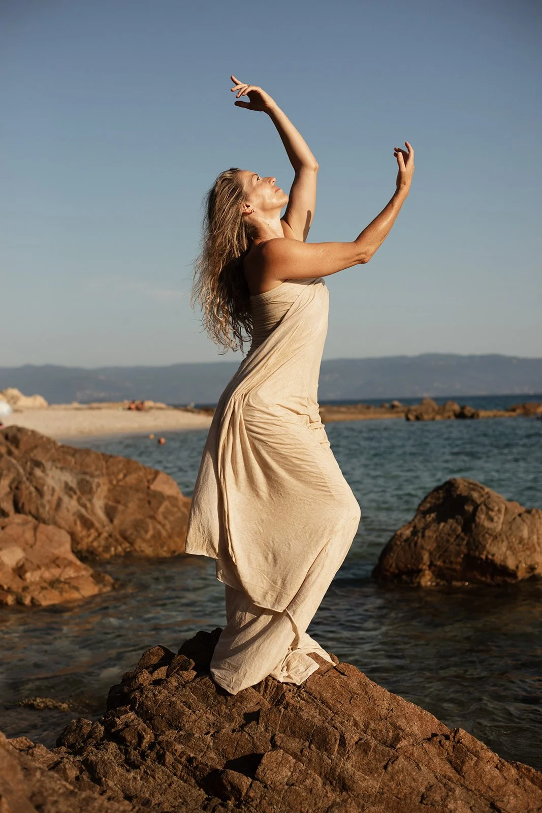 ajaccio photographe sous leau marin marine la mer Krista Espino Anza Creative underwater femme lifestyle seance photo séance corse Corsica France commercial underwater photogaphy photographie ethereal business photographe5C2A1050.jpg