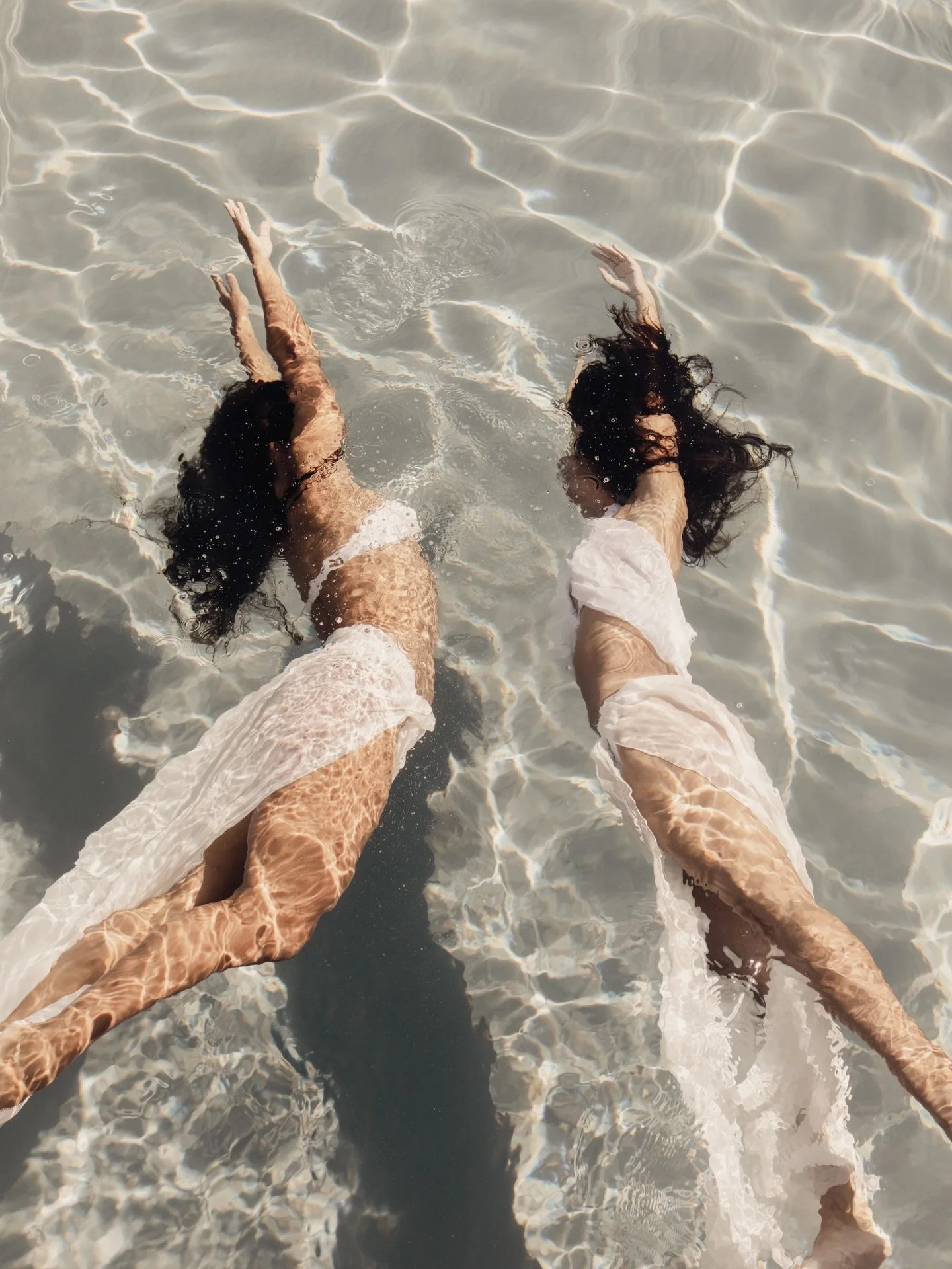 &lsquo;R&ecirc;verie&rsquo;

.
.
.
#etherealphotography #ethereal #fineartprints #underwaterphotography