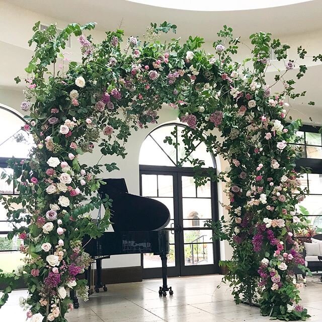 wedding arch in the beautiful atrium @thealfondinn 
#velvetandtwine #winterparkwedding #orlandowedding #orlandoflorist #orlandoweddingflorist #weddingarch #floralweddingarch #floralarch #alfondinnwedding