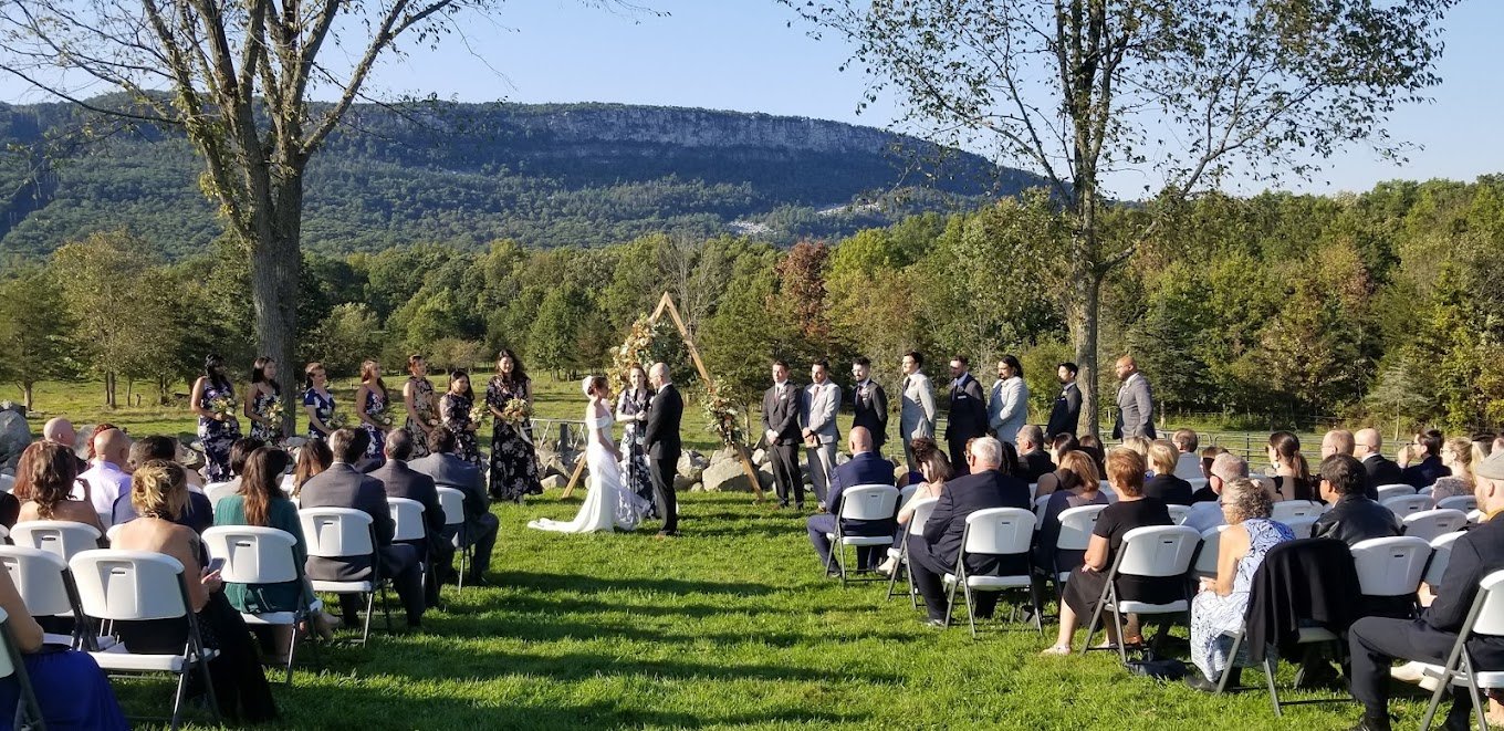  Hudson Valley Barn Wedding, Hudson Valley Outdoor Wedding, Hudson Valley Wedding with a view, Farm wedding venue, upstate farm wedding venue 