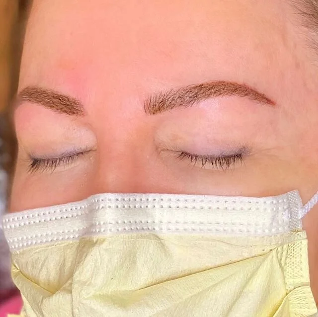 It&rsquo;s good to be back. #microbladedbrows #microbladingbrows #microbladingartist #njmicroblading #bergencountymicroblading #browsonfleek #perfectbrows #tinadaviesxpermablend #permanentmakeup #permablend #harmonyblades #tinadaviesprofessional #eye