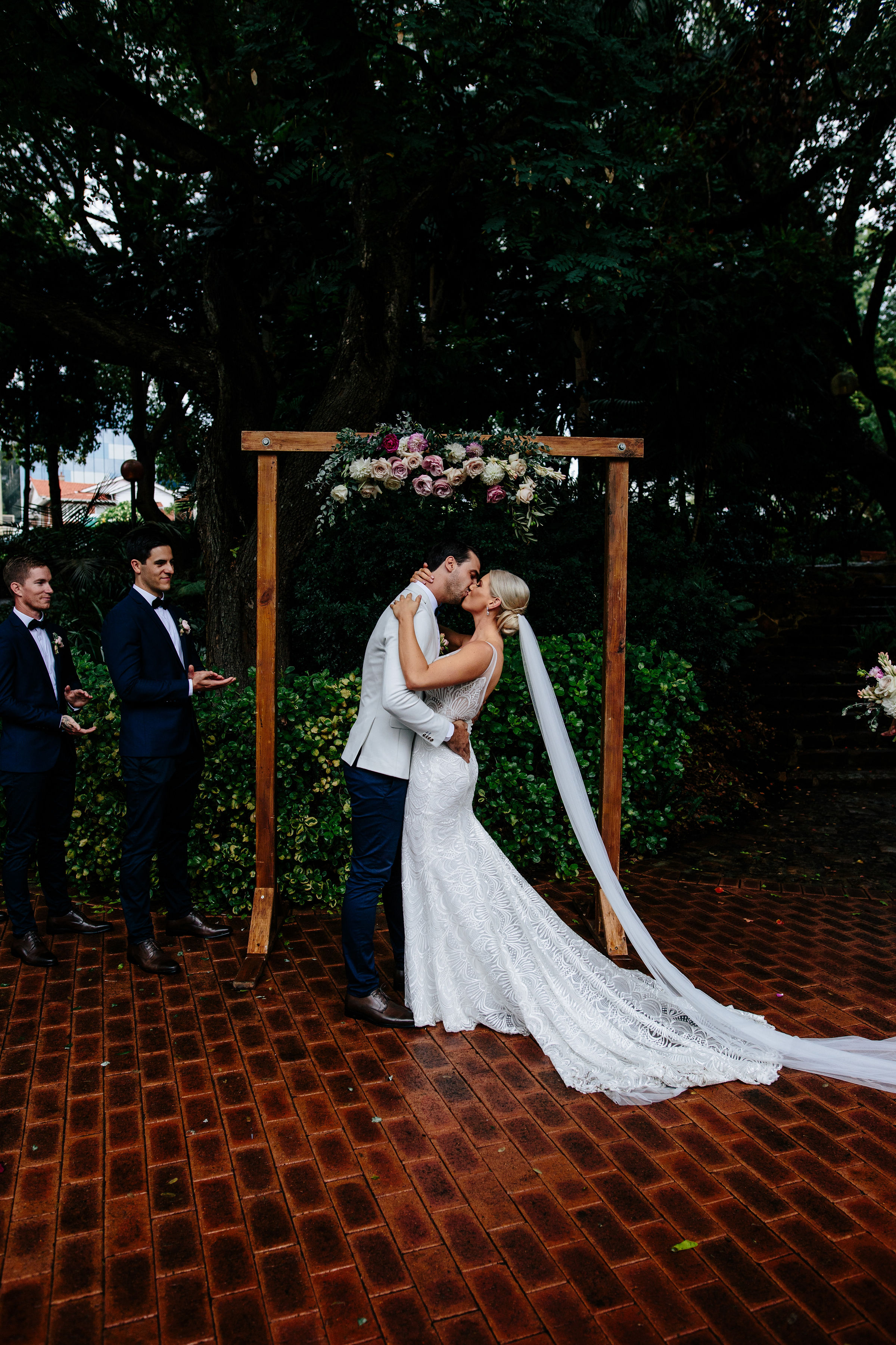 BRITTANY&MATT_PREVIEW-26.jpg