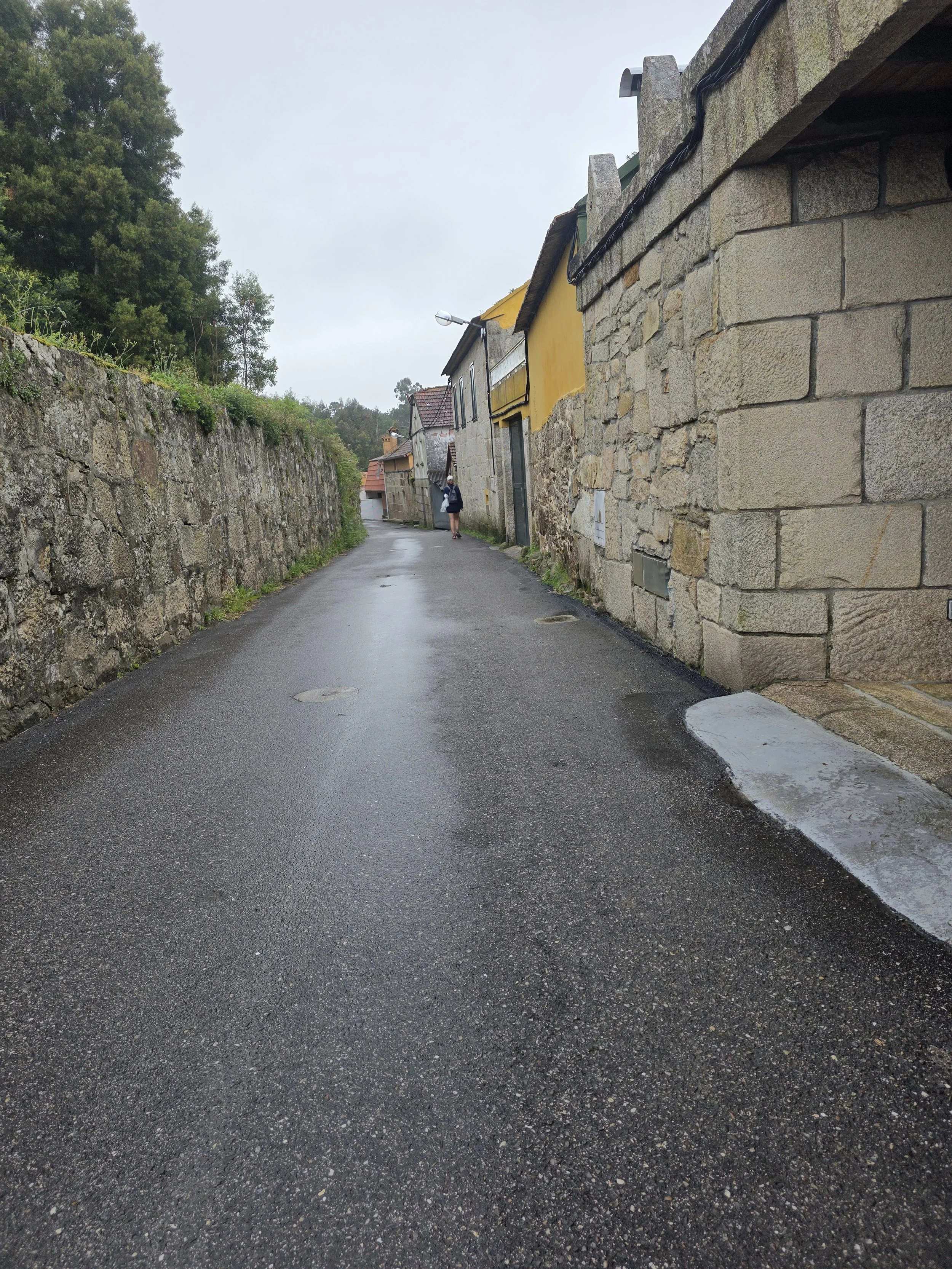 The road to Vigo had a lot of quaint villages.