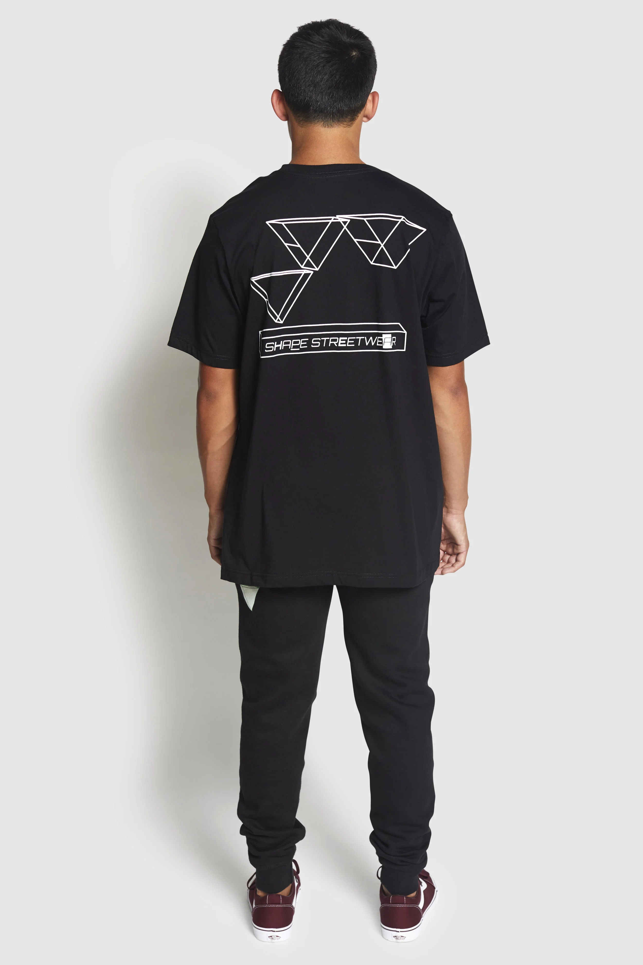 ShapeStreetwear_model_27.jpg