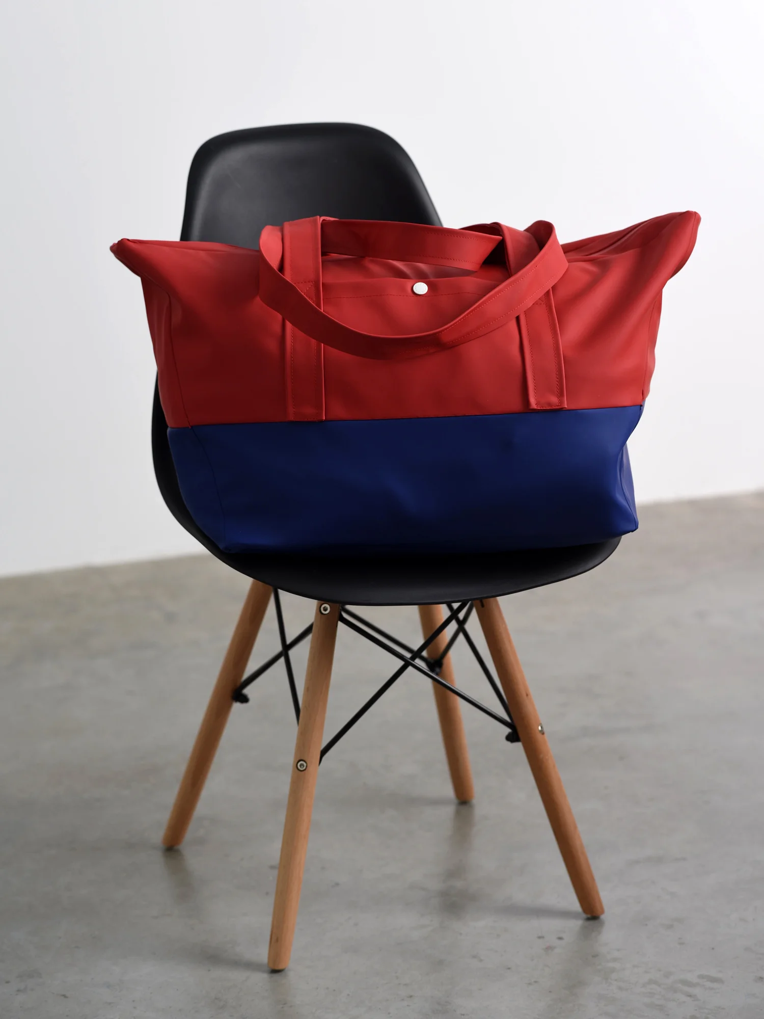 SCUBA TOTE RED/BLUE 1