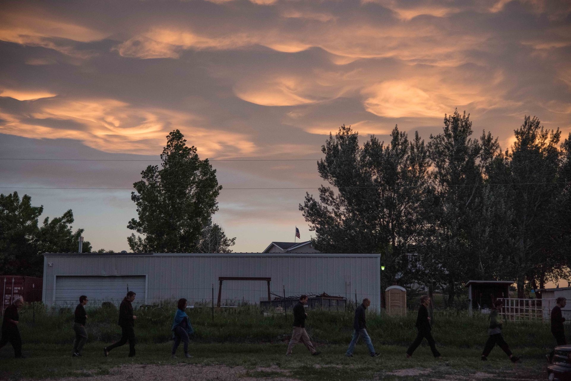 kinhin_under_clouds.jpg