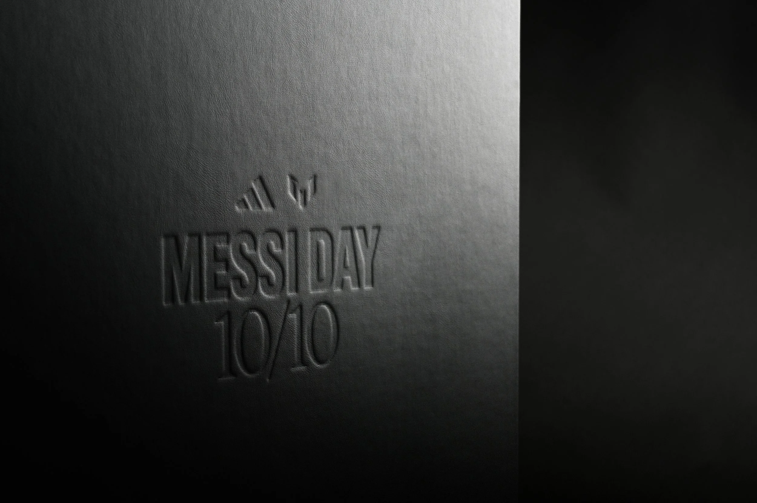 adi_010A_Messi Kit2249_R01.jpg