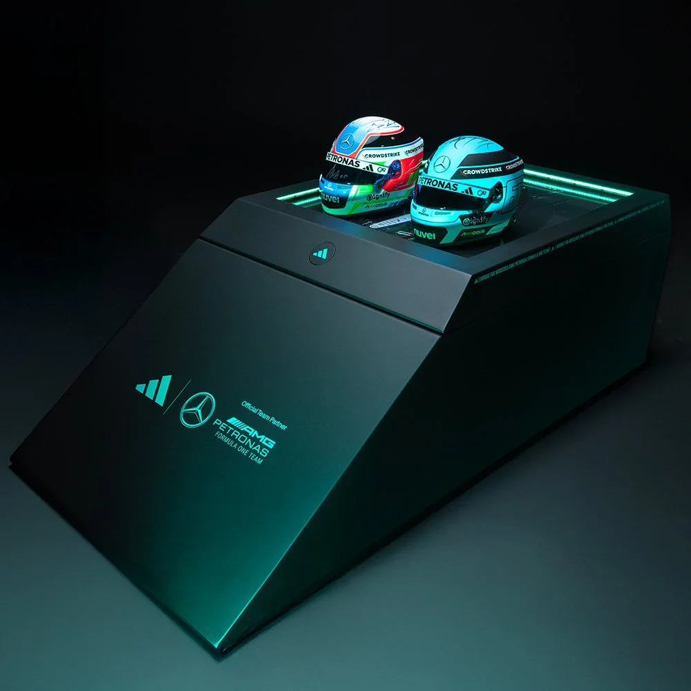 F1_Giveaway_1-1_Helmets_Top Kit.jpg