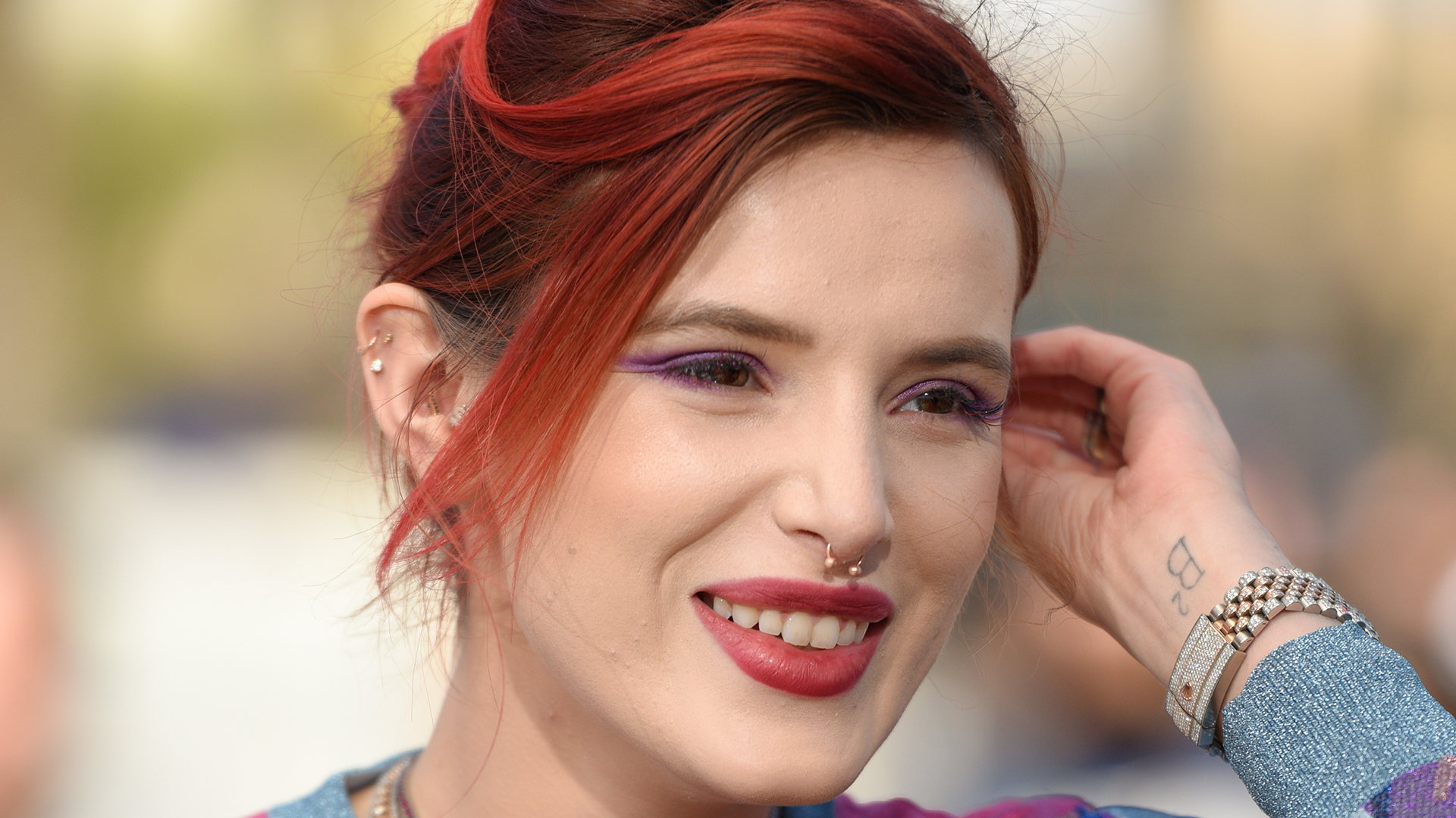 bella-thorne-02.jpg