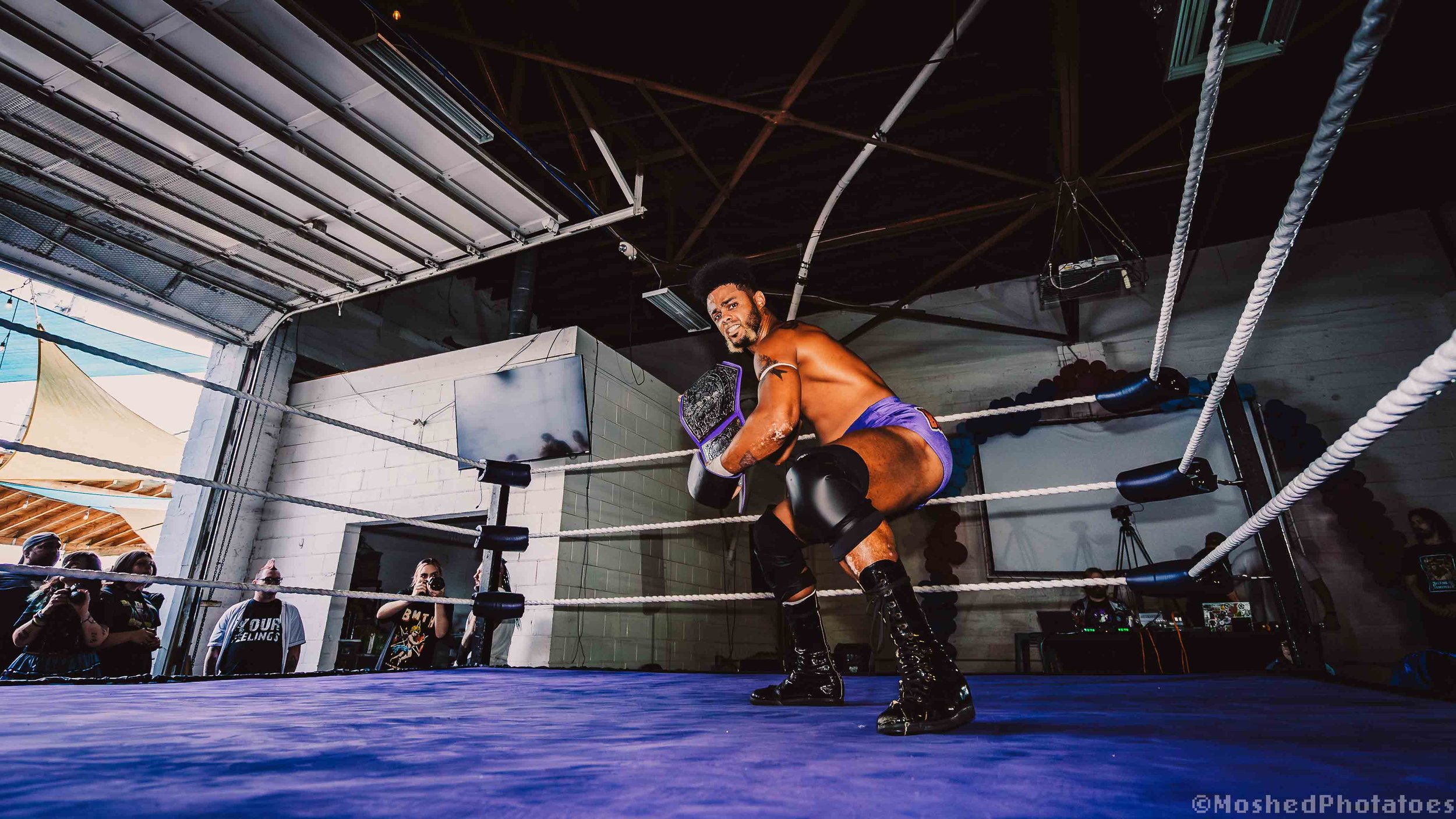 Retinal Wrestling: Eat The Rich