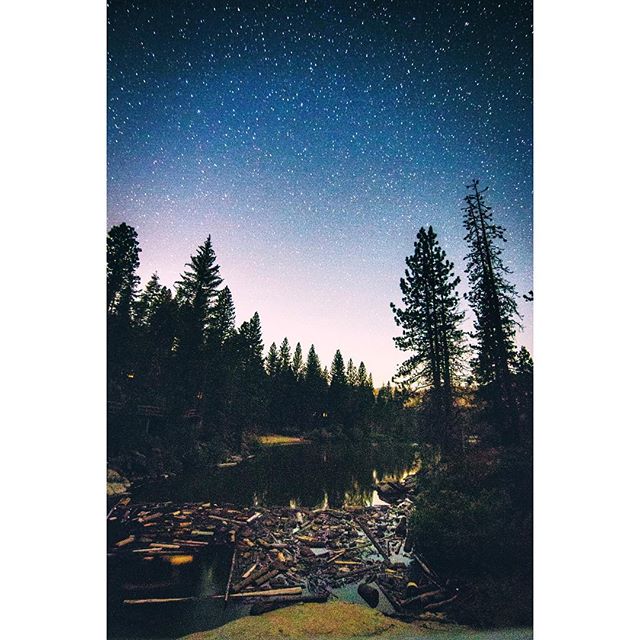 I know I haven't posted here in awhile, but I've been out exploring! 😁 I'm excited to start sharing some of those adventures, but in the meantime here is a quick nightscape of a recent night hike by Hume Lake! I love seeing things during the day and