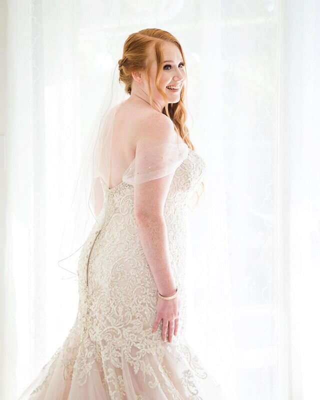 Tina, counting down the minutes til her First Look!
.
.
.
.
.
#firstlook #losangelesweddingphotographer #orangecountyweddingphotographer #losangelesweddings #losangelesbride #gettingready #bridalstyle #bridalportraits #weddingdressinspo #mycanonstory