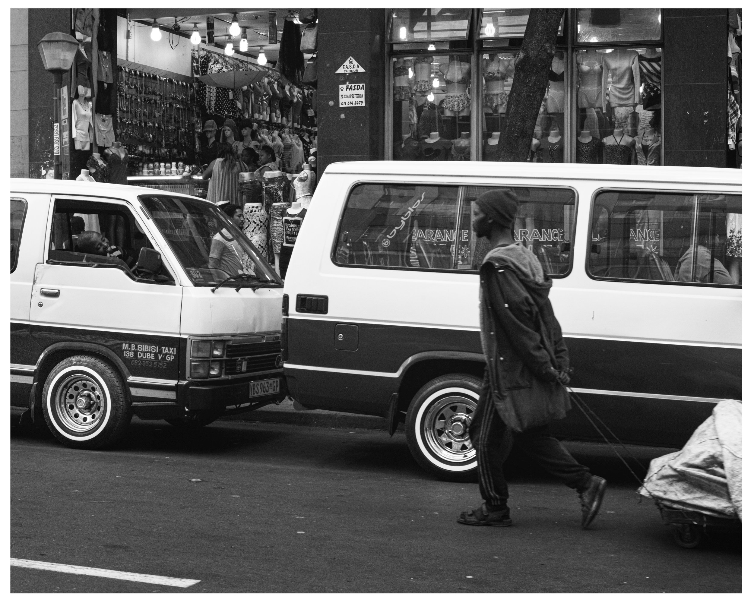 HiAce Cue, 2016.