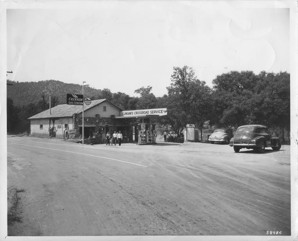 Clingan's Crossroad Service.jpg