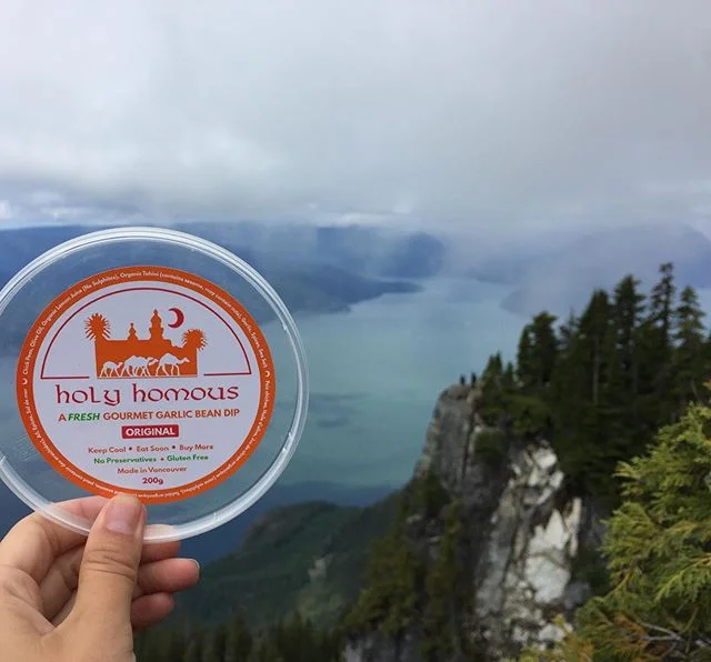 Homemade. 🙌 #BC
.
.
.
.
.
.
.
#hummus #holyhomous #plantbased #vegan #vegetarian #whatvegabseat #vegansofinstagram #veganfoodshare #wellness #healthy #foodie #dairyfree #glutenfree #whole30 #cleaneats #snacktime #snack #gohealthy #adventure #protein