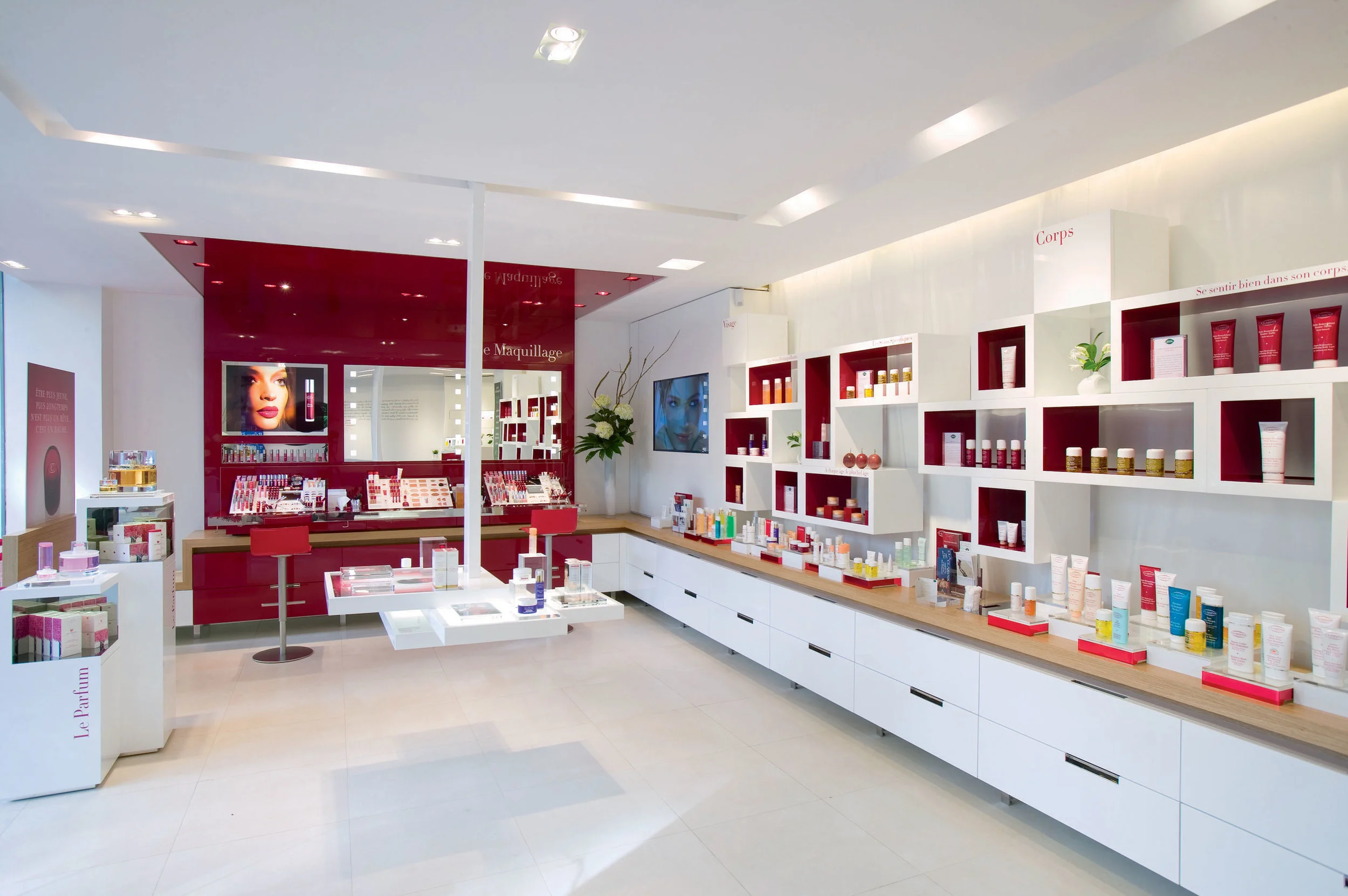 concept_store_clarins_ar studio d'architectures (1).jpg