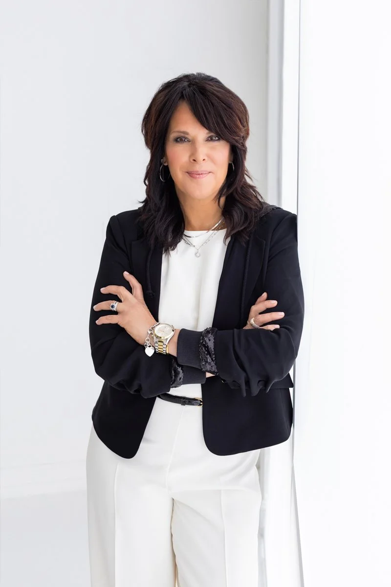 Kelli_Valade_Headshots_STEPH GRANT_PHOTOGRAPHY_2026-24.jpg