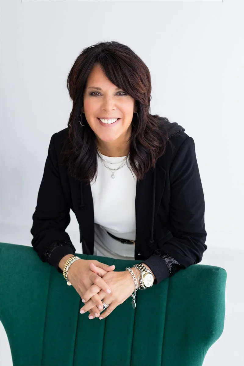 Kelli_Valade_Headshots_STEPH GRANT_PHOTOGRAPHY_2026-29.jpg