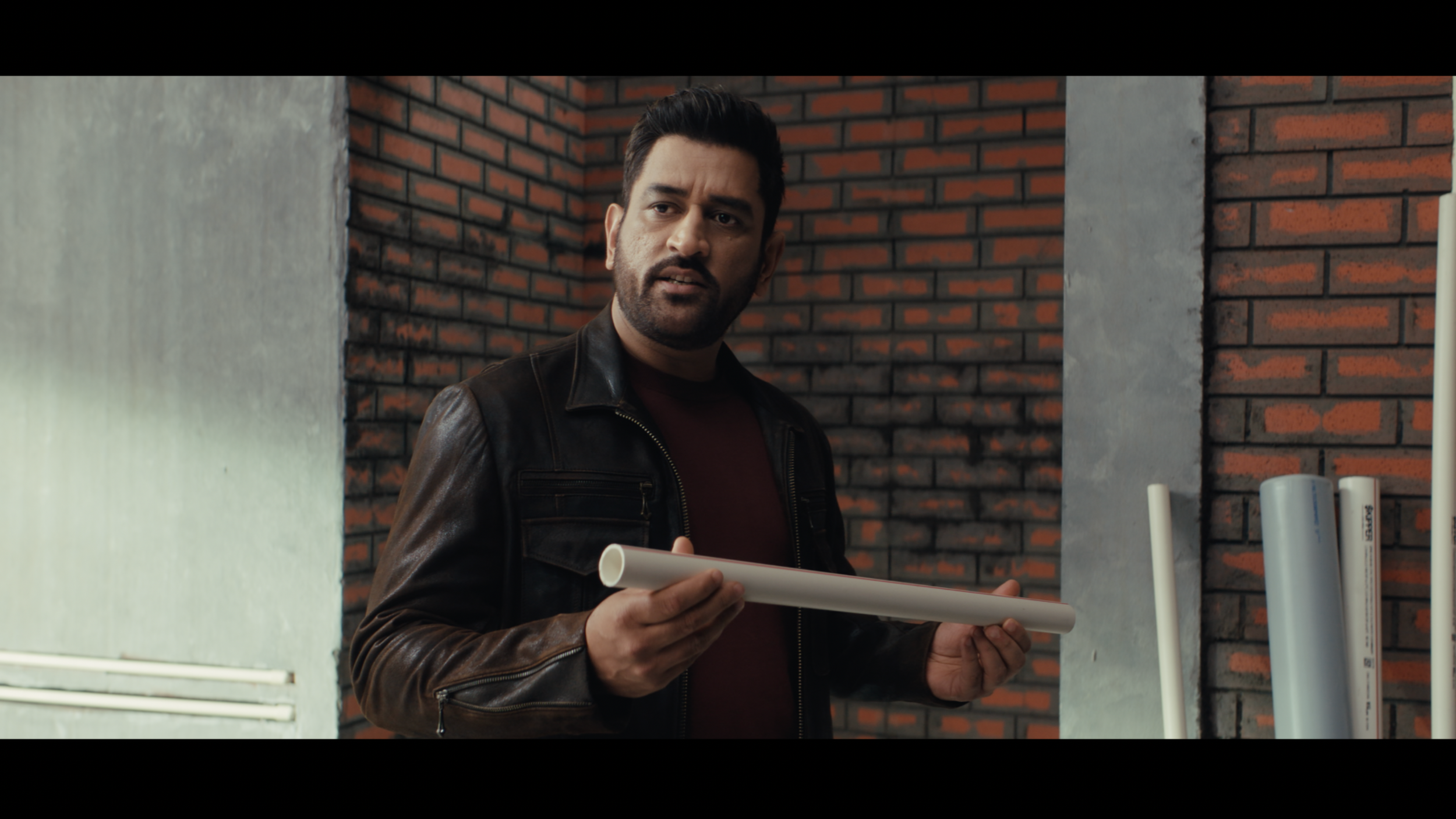 Skipper Pipes X MS Dhoni (Leak)