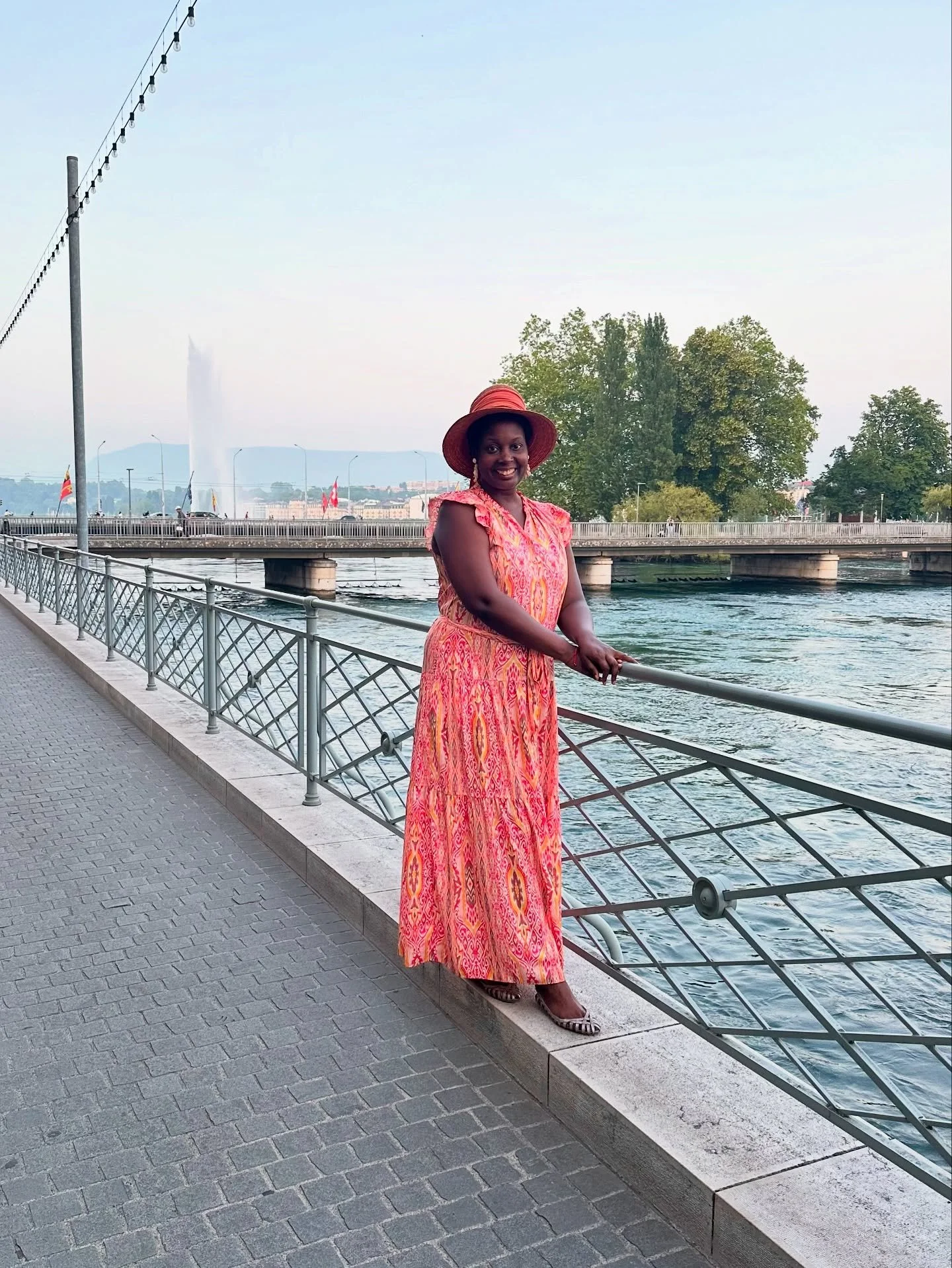 📍✨ Gen&egrave;ve, entre &eacute;l&eacute;gance, gourmandise &amp; musique live

Une parenth&egrave;se estivale pleine de belles d&eacute;couvertes, entre douceur, style, musique &amp; art de vivre &agrave; la genevoise. Swipez pour explorer 🧭🎶

1️