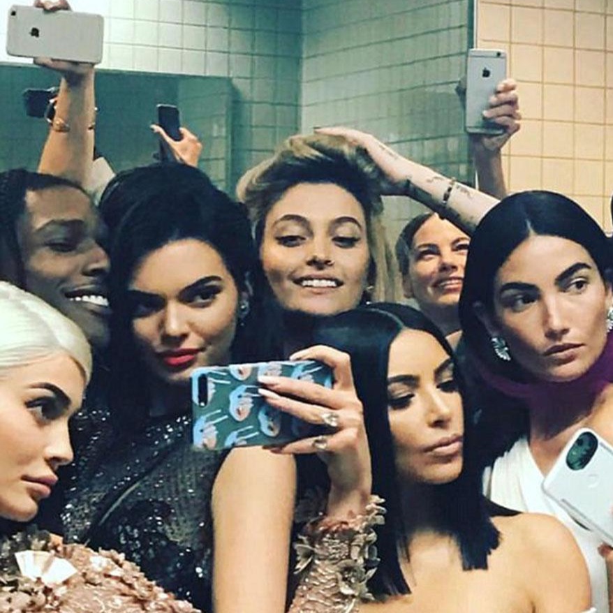 selfieobsessed.jpg