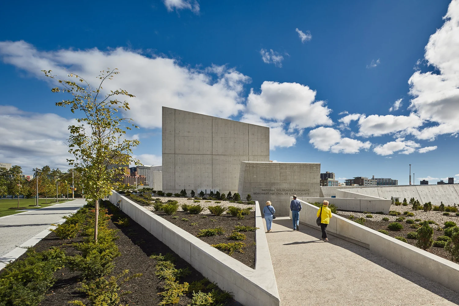 045-National_Holocaust_Monument.jpg