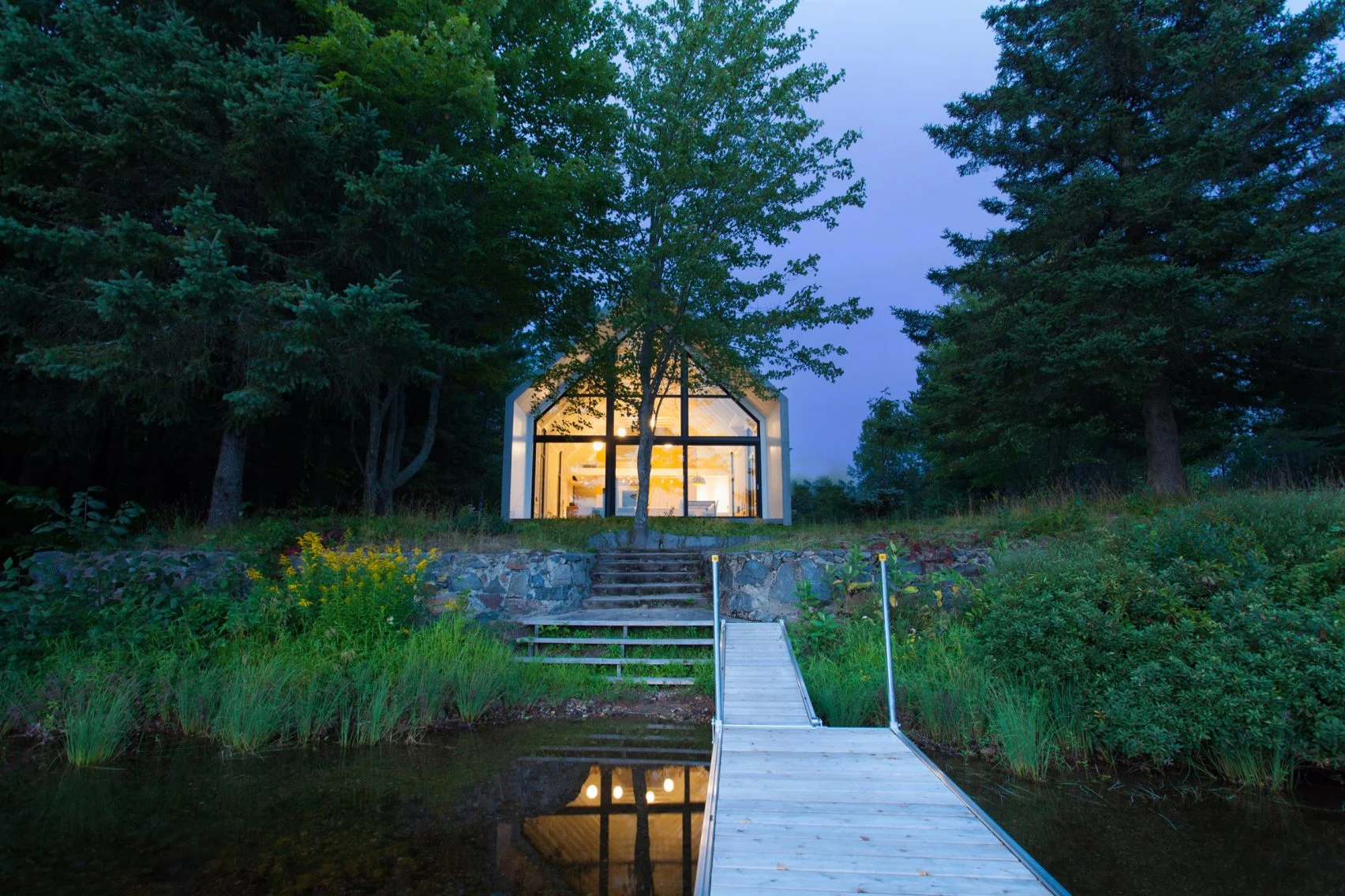 window-on-the-lake-yh2-architecture-residential-canada_dezeen_2364_col_17-1704x1136.jpg