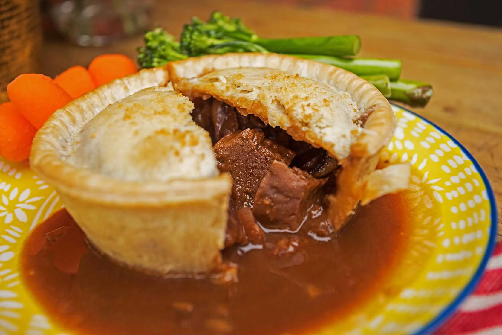 SteakAndAlePieResized.jpg