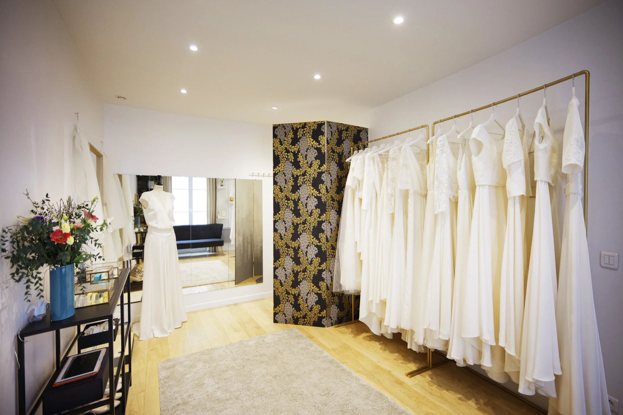 Le sublime showroom Anne de Lafforest dans le 17ème arrondissement à Paris. © Thierry Lewendberg-Sturm