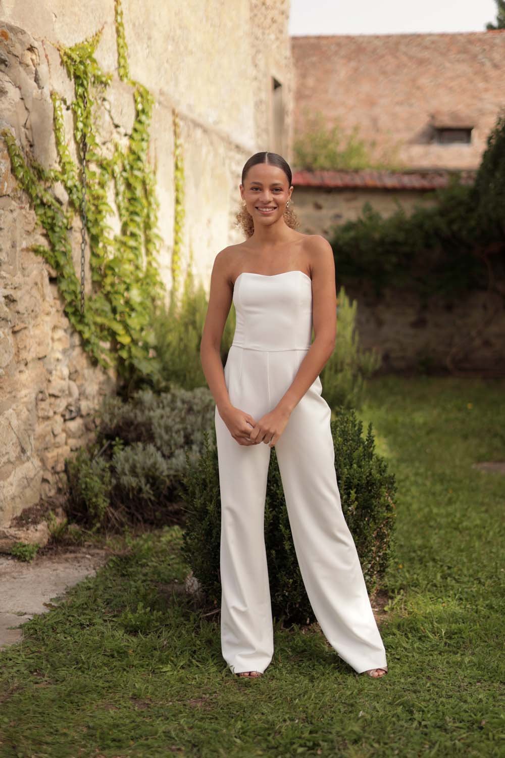 Felicite_bettina-combinaison-pantalon-blanche-bustier-mariage-civil-maison-lemoine_nantes3.jpg
