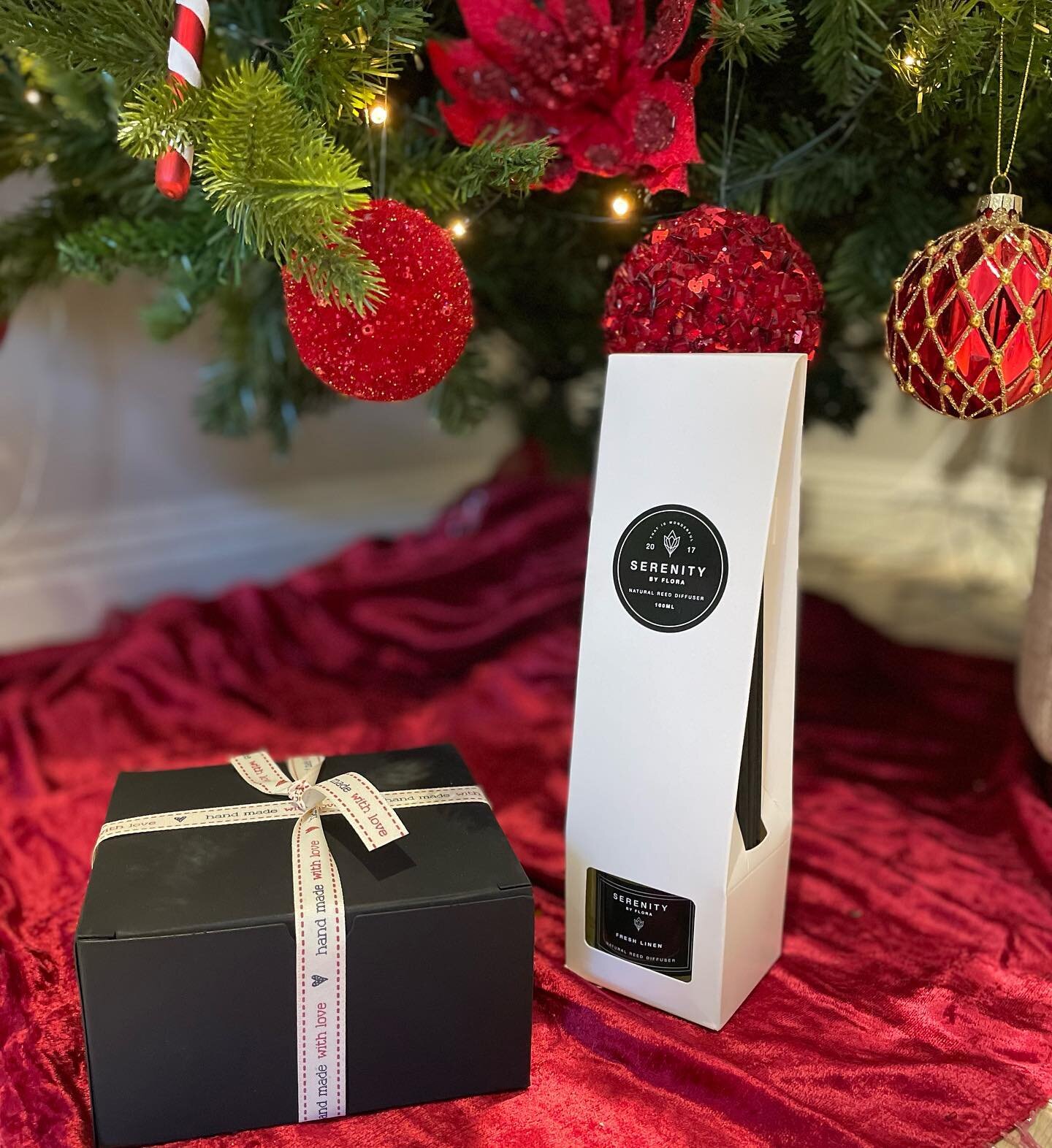 🎁Perfect Gift Combo🎁

Our Deluxe Soy Candles &amp; Natural Reed Diffusers will be the ideal Christmas present for your loved ones or a nice treat for yourself&hellip;

Discover the full collection at www.serenitybyflora.com

#serenitybyflora #soyca