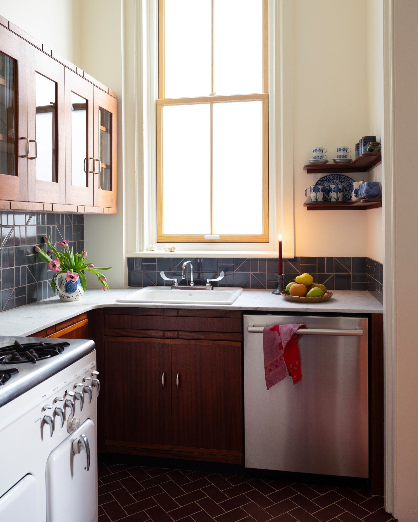 Hicks Street Kitchen | Photography @lizclayman Styling @miraevnine